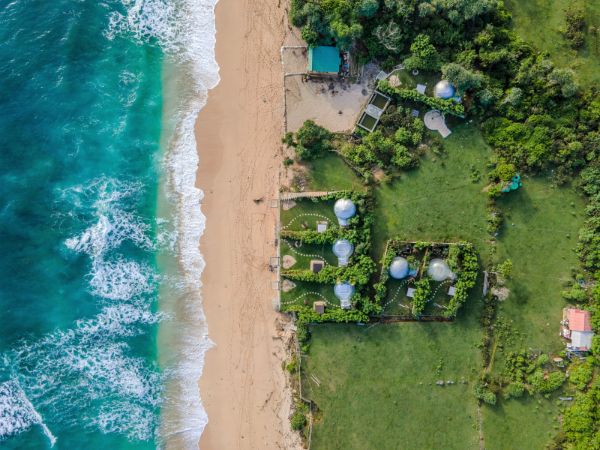 Turquoise sea and tropical coastline in Bali