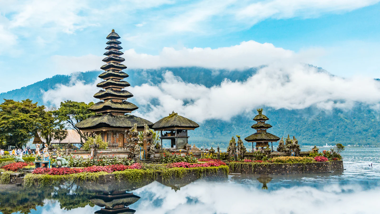 Ulun Danu Beratan temple on Lake Bratan, Bali